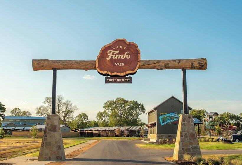 استراحتگاه Camp Fimfo Waco