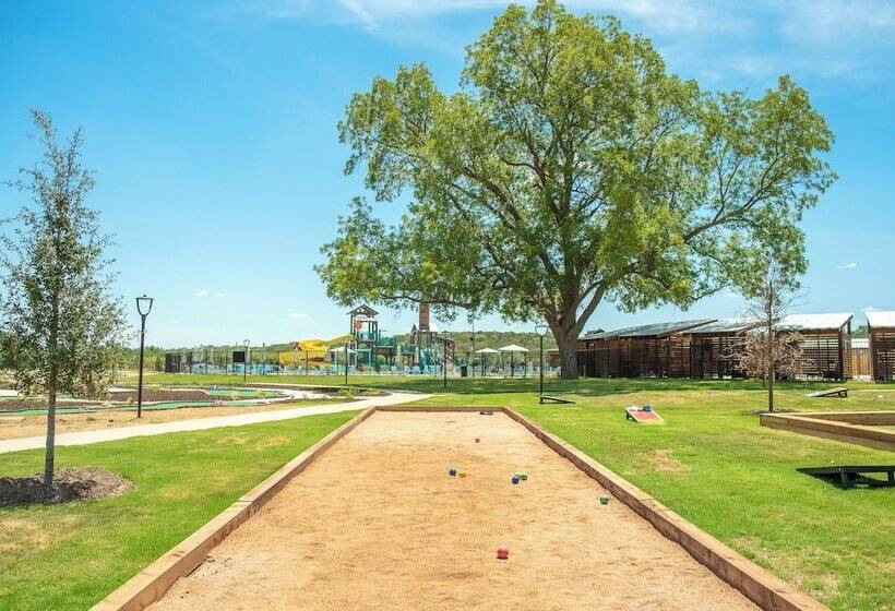استراحتگاه Camp Fimfo Waco