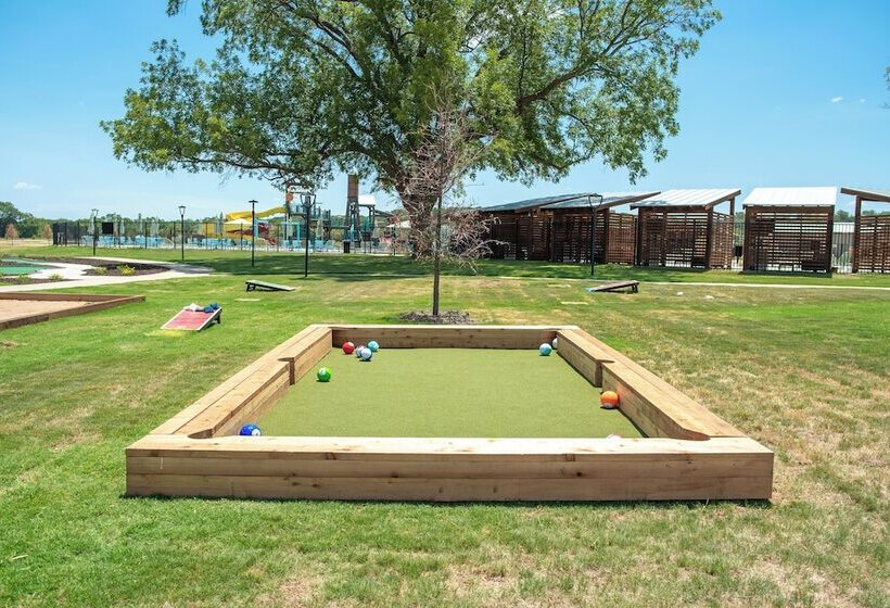 استراحتگاه Camp Fimfo Waco