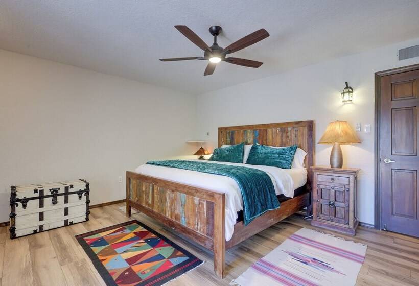 Adventurers  Oasis   3 Mi South Of Dtwn Santa Fe!