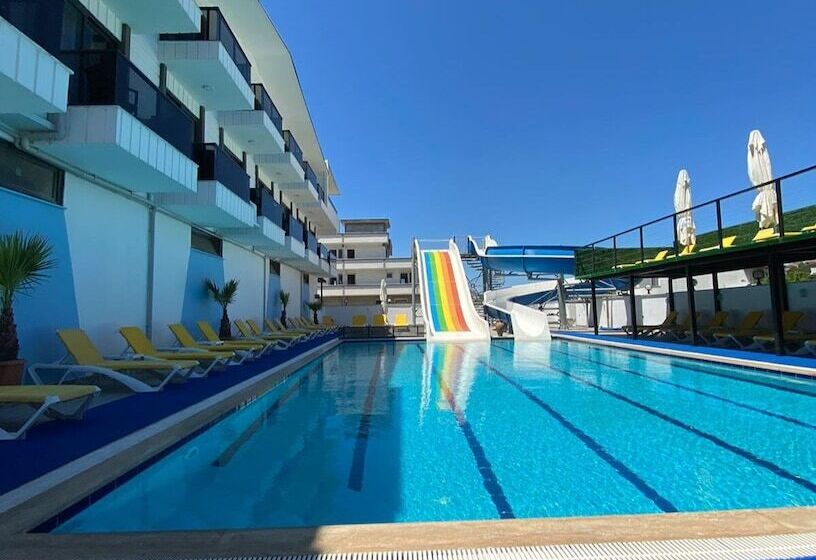 Atas Aqua Otel Avsa
