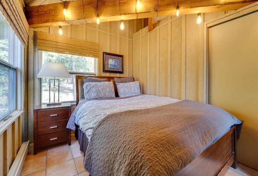 Bayfield Cabin W/ Hot Tub & Striking Mountain View