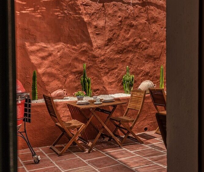 تختخواب و صبحانه Encanto Guesthouse