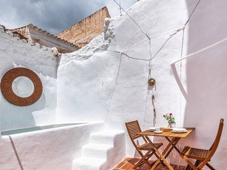 تختخواب و صبحانه Encanto Guesthouse