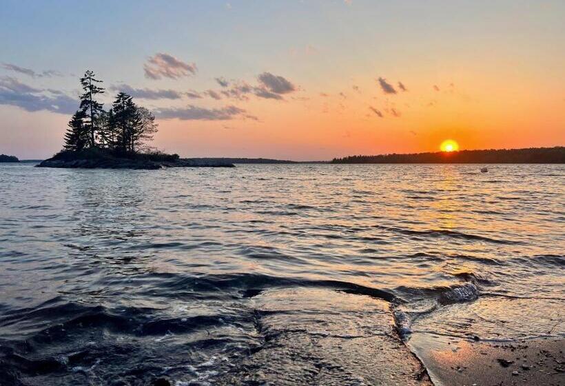 צימר Harpswell Inn