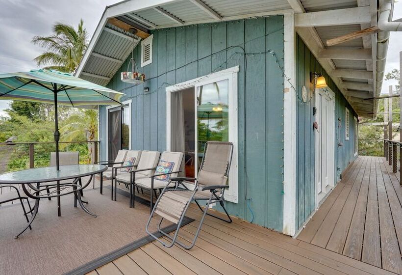 Breezy Kailua Kona Bungalow W/ Lanai & Ocean View!