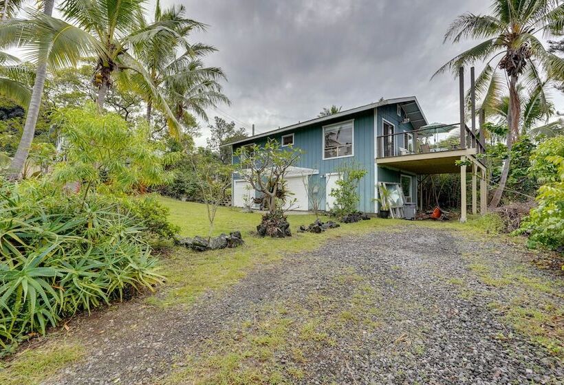 Breezy Kailua Kona Bungalow W/ Lanai & Ocean View!