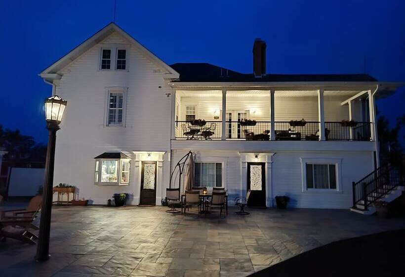 Hickory House B & B