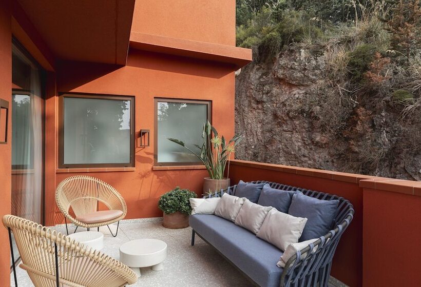 簡易ホテル La Roqqa