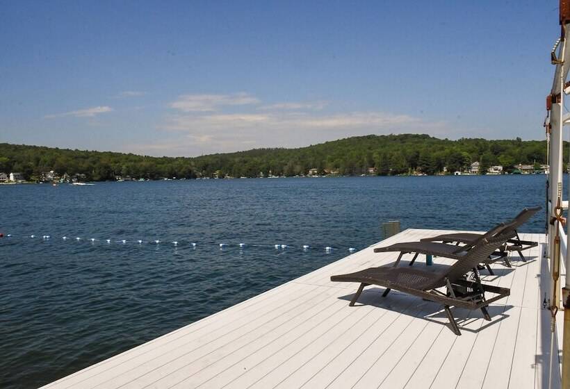 ホテル Chestnut Inn At Oquaga Lake