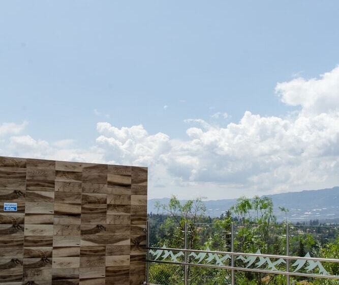 هتل Cordillera De Los Andes