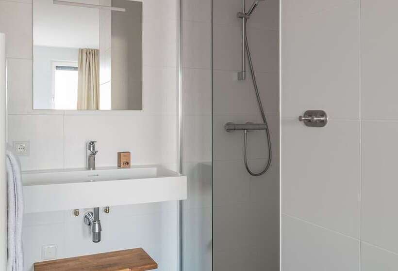ホテル Dormio Resort Nieuwvliet Bad