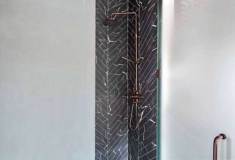 فندق Grand Maloney