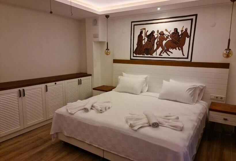 In Ephesus Hotel And Art Galery