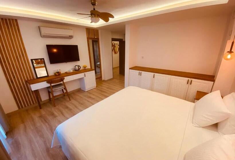 In Ephesus Hotel And Art Galery