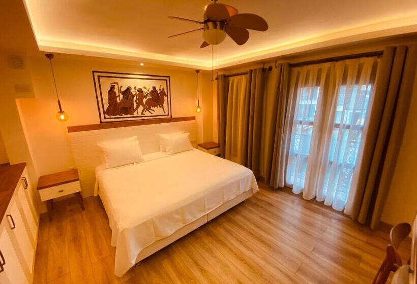 In Ephesus Hotel And Art Galery