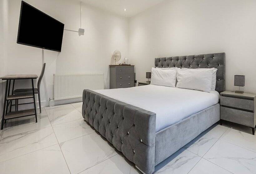 هتل Oyo Bellevue Apartments Middlesborough
