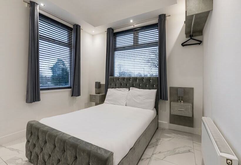 هتل Oyo Bellevue Apartments Middlesborough