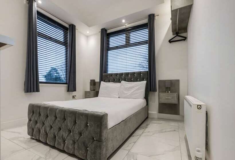 هتل Oyo Bellevue Apartments Middlesborough