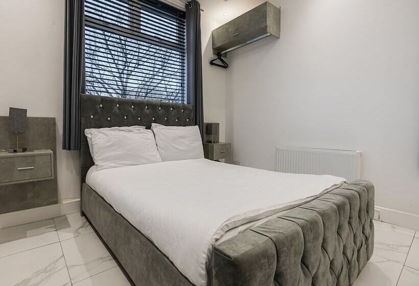 هتل Oyo Bellevue Apartments Middlesborough
