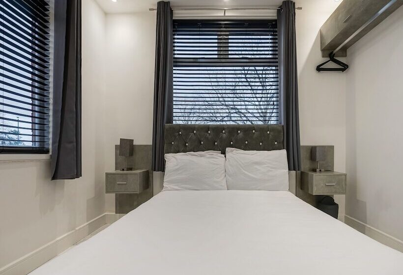 هتل Oyo Bellevue Apartments Middlesborough