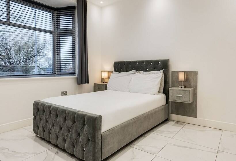 هتل Oyo Bellevue Apartments Middlesborough