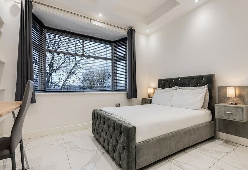 هتل Oyo Bellevue Apartments Middlesborough
