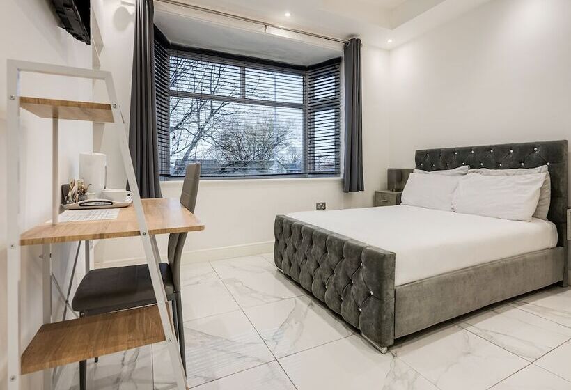 هتل Oyo Bellevue Apartments Middlesborough