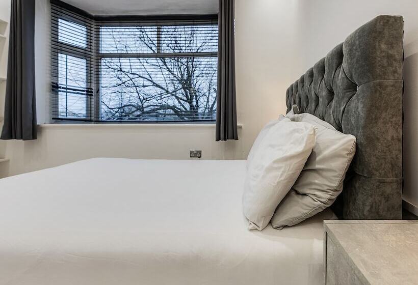 هتل Oyo Bellevue Apartments Middlesborough