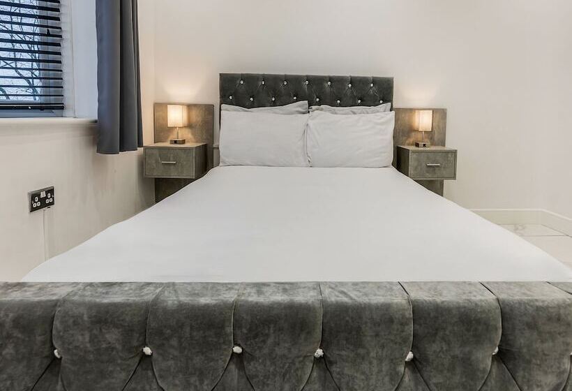 هتل Oyo Bellevue Apartments Middlesborough