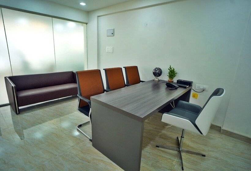 Отель Sterling Inn Near Bangalore International Airport