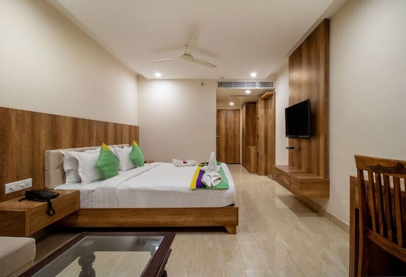 Hotel Treebo Sonal Palace, Near Umaid Bhawan Palace