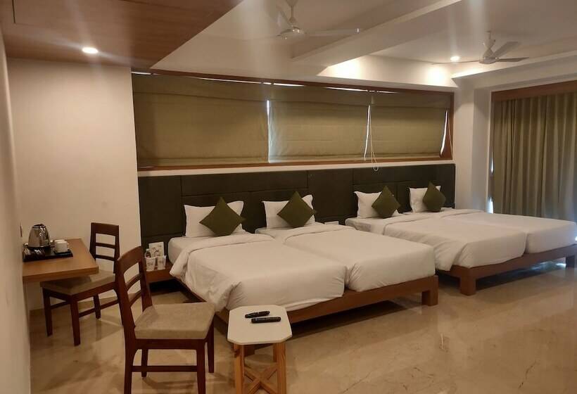 Hotel Vits The Somnath Gateway