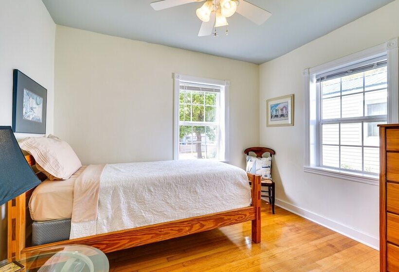 Lovely Panama City Cottage: Walk To Bayside Beach!