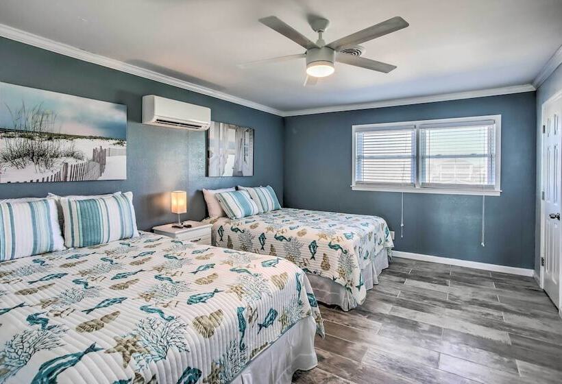 Marvelous Oceanfront Home W/ Stunning Views