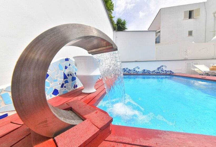 پانسیون Queen Suite