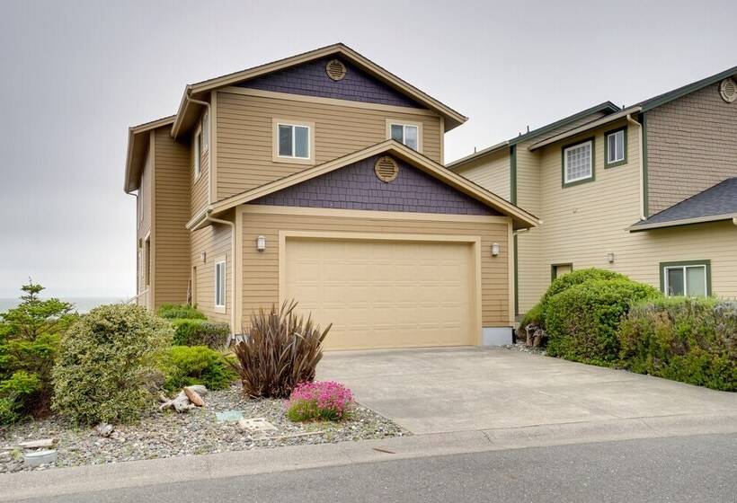 Pet Free Oceanfront Home W/ Hot Tub & Beach Access