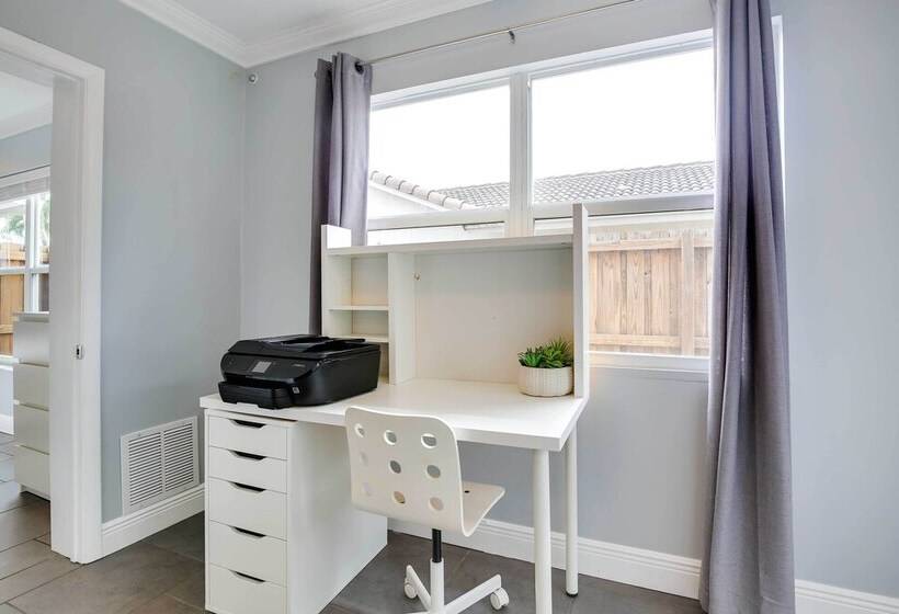 Pet Friendly Paradise W/ Pool ~ 6 Mi To Beach!