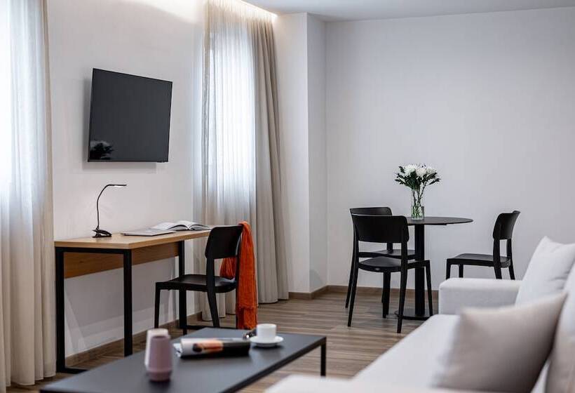 Pnoe Urban Living