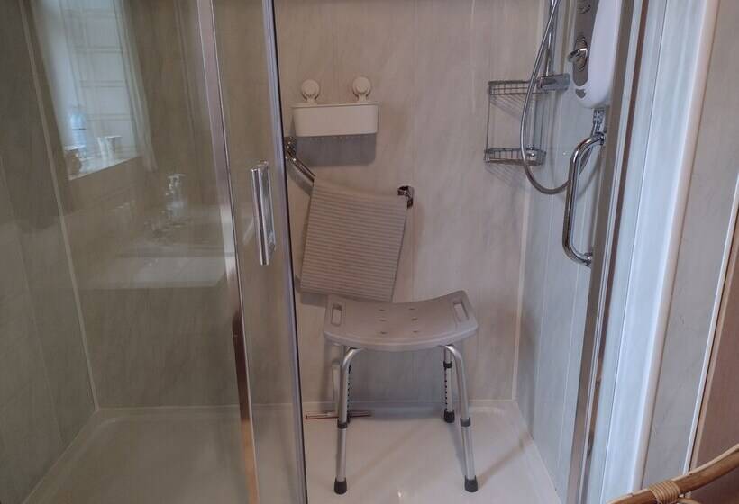 레지던스 Remarkable 3 Bed House In Millom