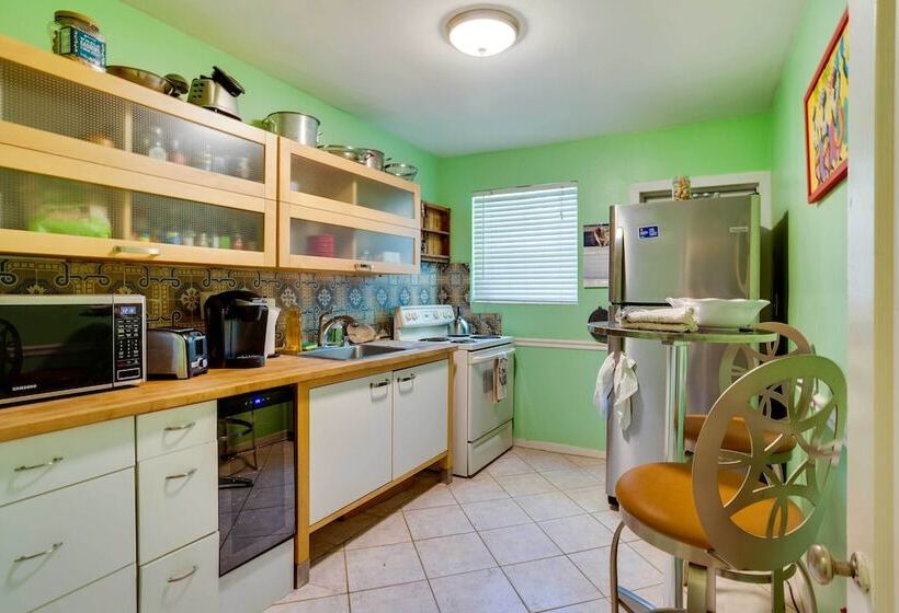 West Palm Beach Home W/ Fenced In Yard & Deck!