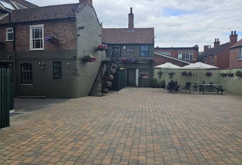 Beaumond Cross Inn