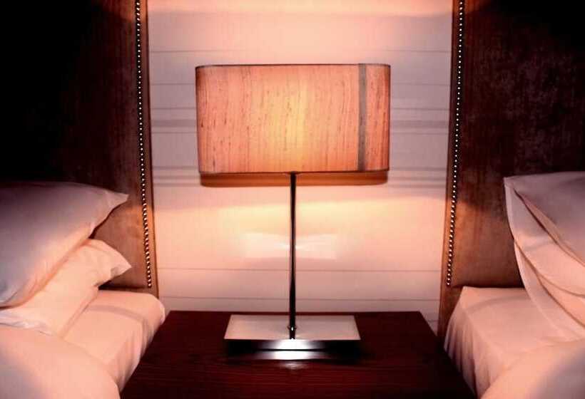 Хостел Mccafferty S Guesthouse Ilford