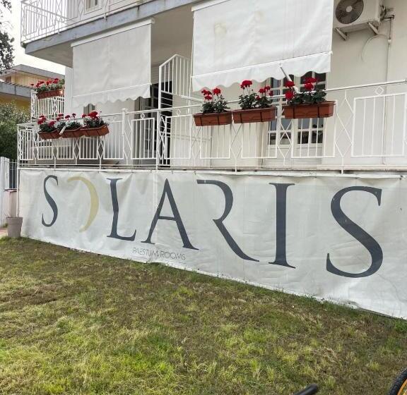 مسافرخانه Solaris Paestum