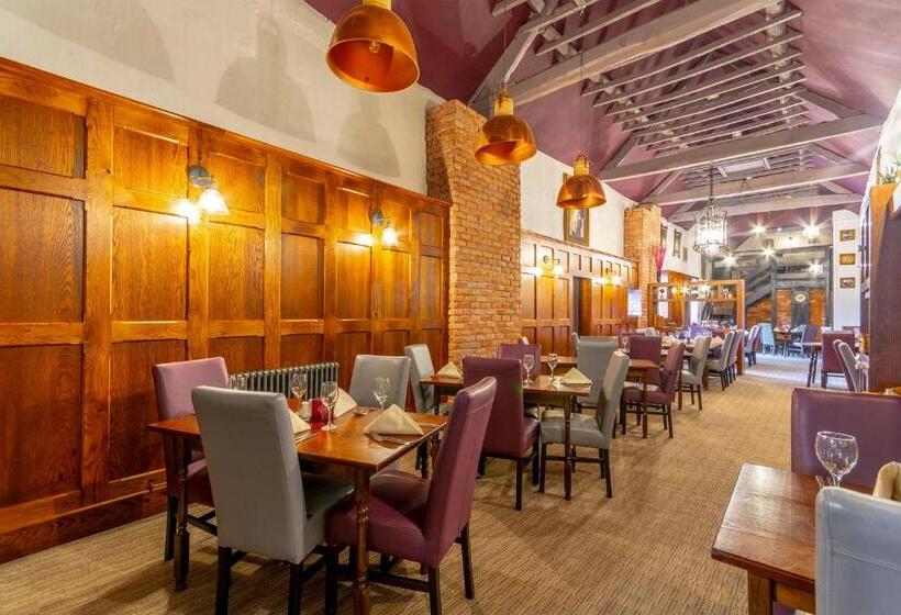 فندق فئة نجمة واحدة The Forest Lodge