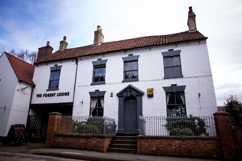 فندق فئة نجمة واحدة The Forest Lodge