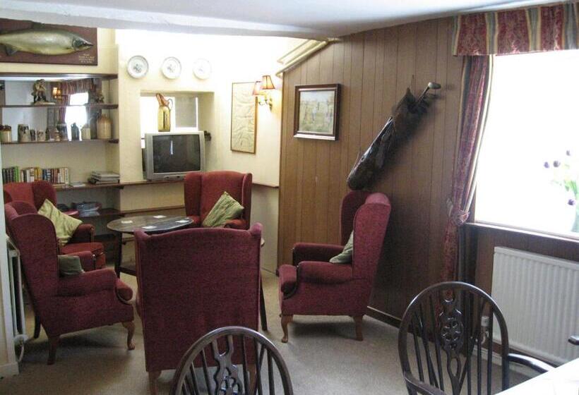 فندق فئة نجمة واحدة The Red Lion