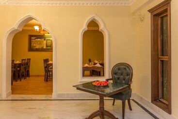 هتل Baber Mahal Vilas The Heritage