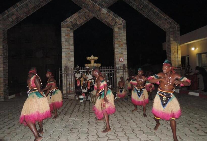 هتل Benin Royal