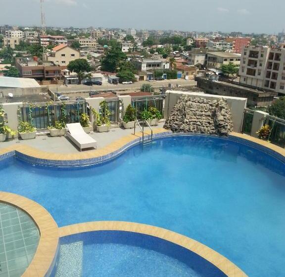هتل Benin Royal